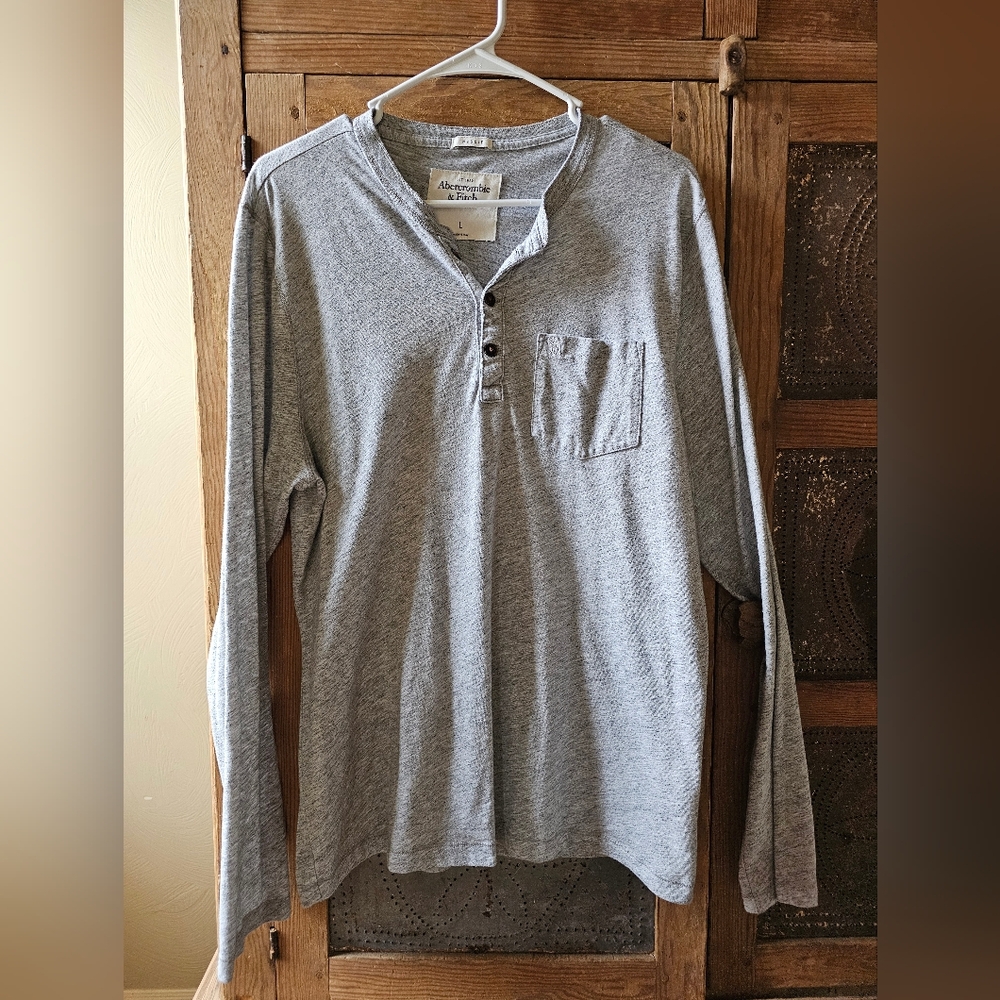 Abercrombie & Fitch Muscle Long Sleeve Henley Shirt